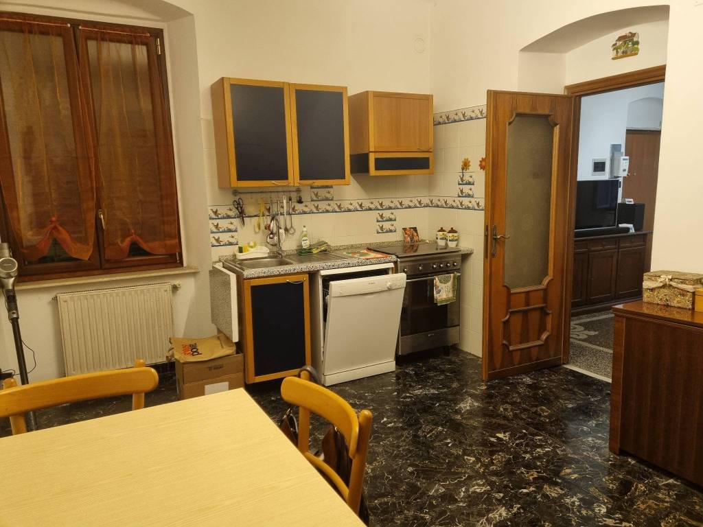 appartamento in vendita a Genova in zona Sestri Ponente