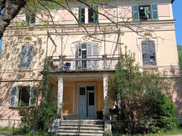 casa indipendente in vendita a Genova in zona Molassana