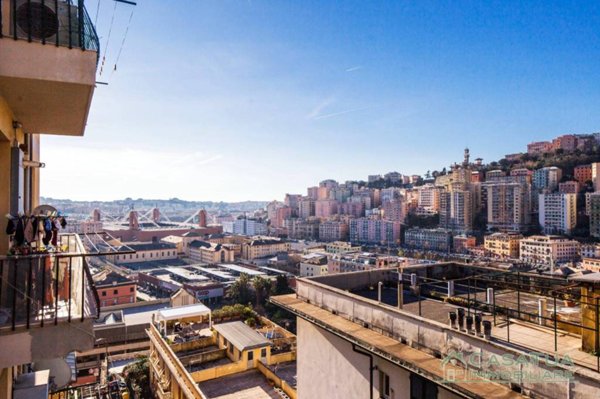 appartamento in vendita a Genova in zona Staglieno