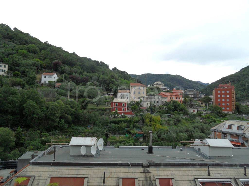 appartamento in vendita a Genova in zona Molassana
