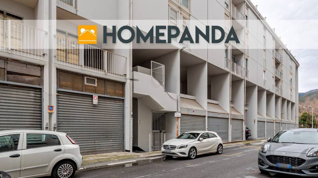 appartamento in vendita a Genova in zona Palmaro / Pra'