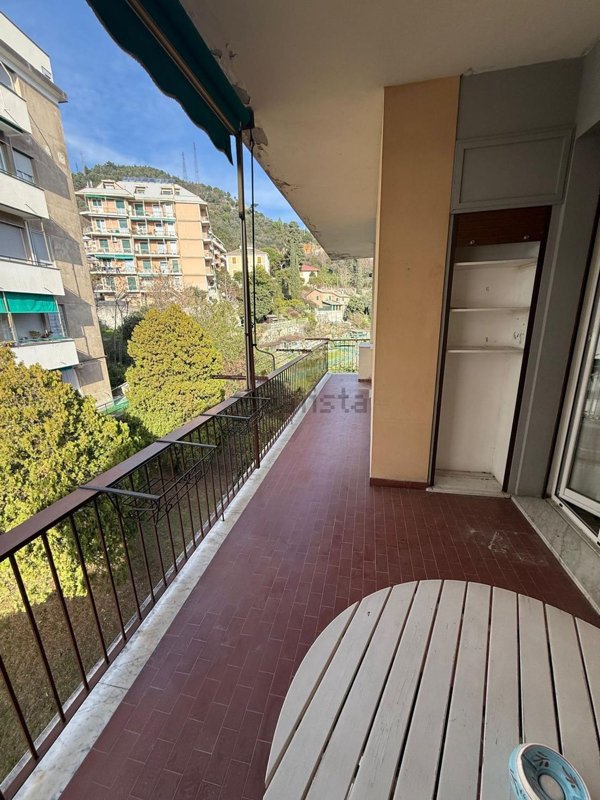 appartamento in vendita a Genova in zona Sestri Ponente