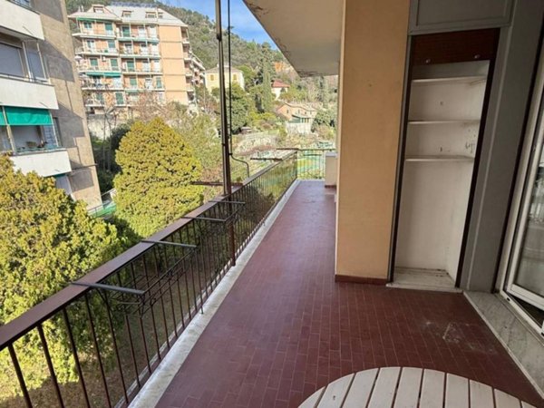 appartamento in vendita a Genova in zona Sestri Ponente