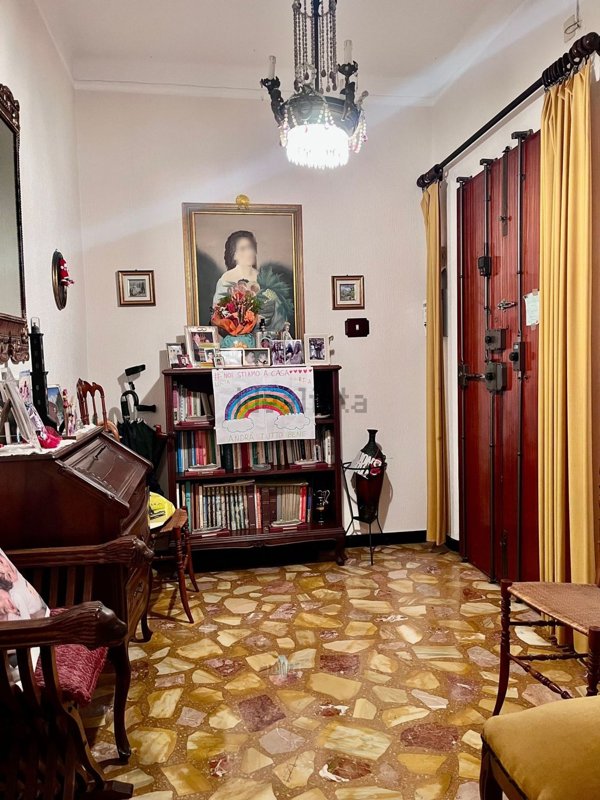 appartamento in vendita a Genova in zona Palmaro / Pra'