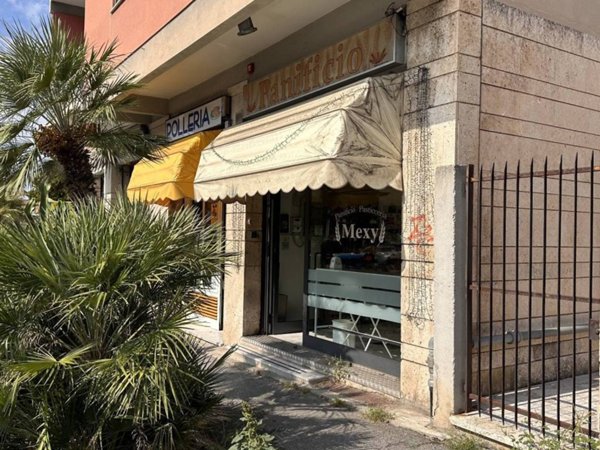 negozio in vendita a Genova in zona Nervi