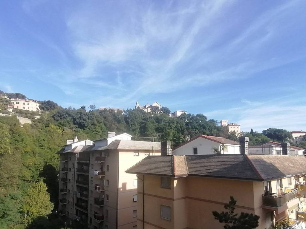 appartamento in vendita a Genova in zona Marassi