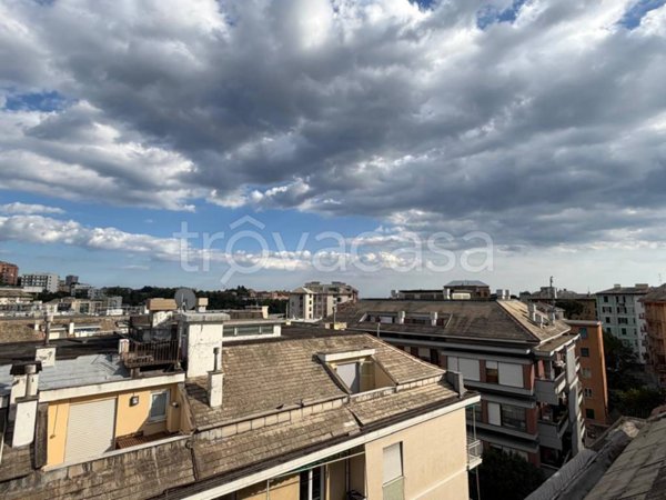 appartamento in vendita a Genova in zona Sturla