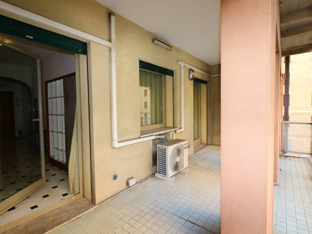 appartamento in vendita a Genova in zona Sampierdarena