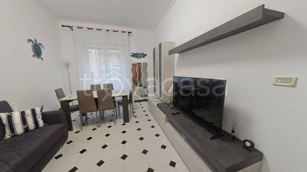 appartamento in vendita a Genova in zona Rivarolo