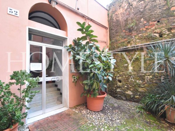 appartamento in vendita a Genova in zona Carignano