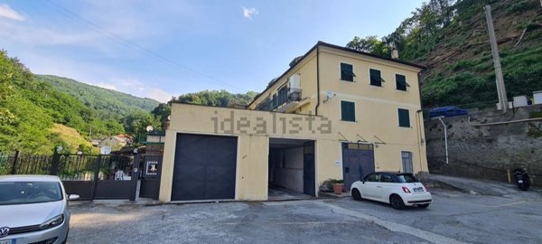 appartamento in vendita a Genova in zona Voltri