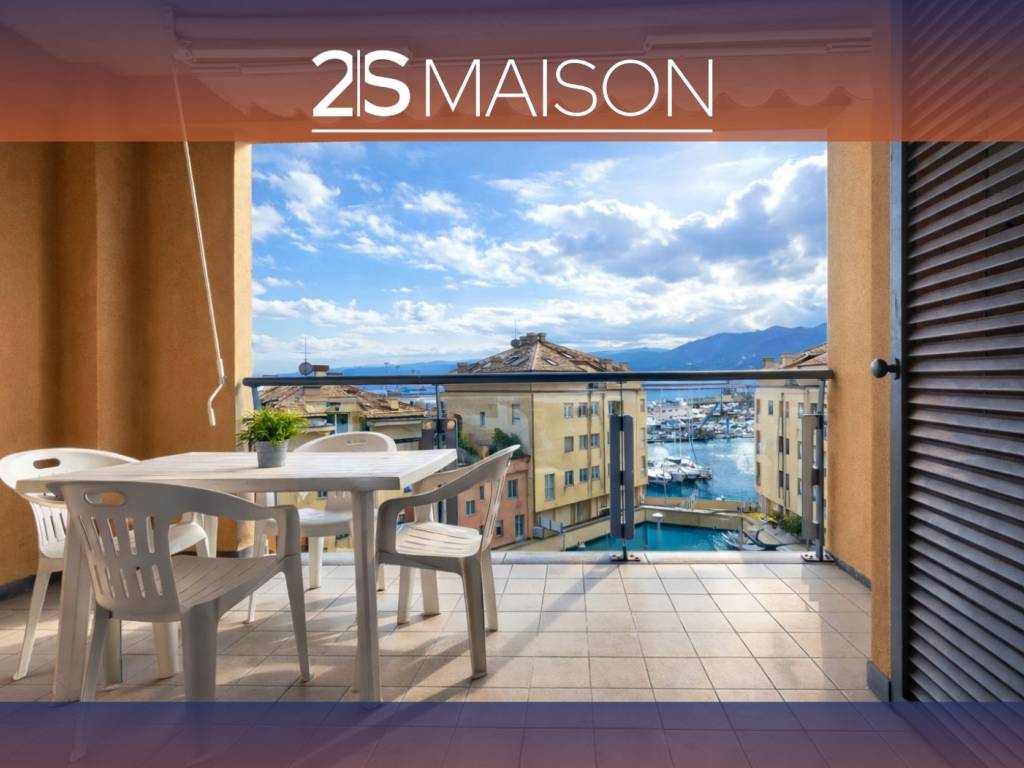 appartamento in vendita a Genova in zona Sestri Ponente