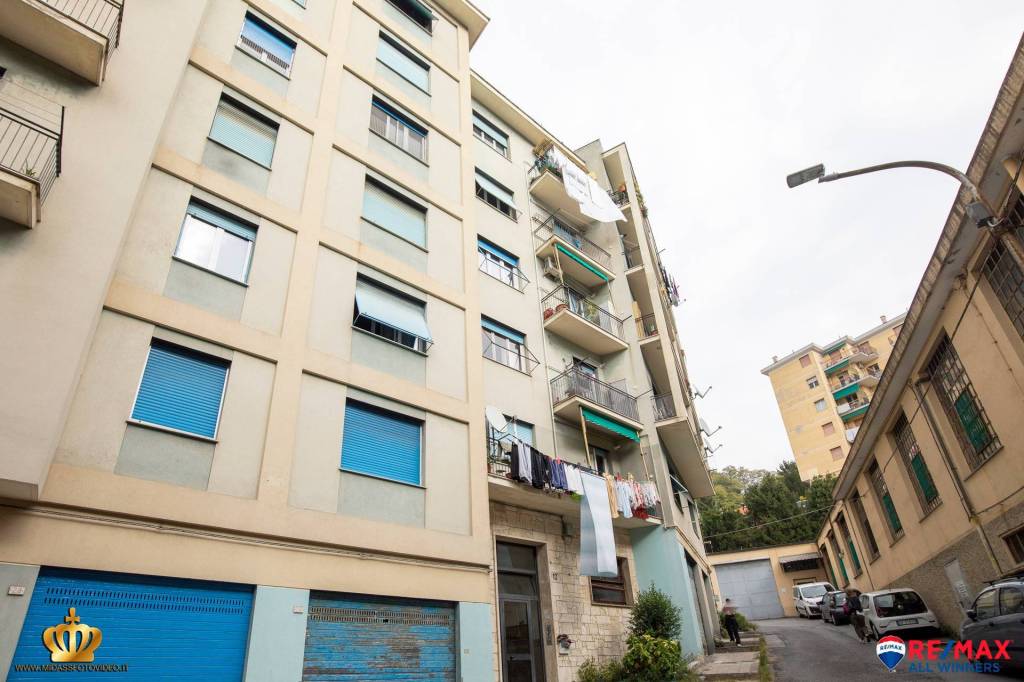appartamento in vendita a Genova in zona Bolzaneto