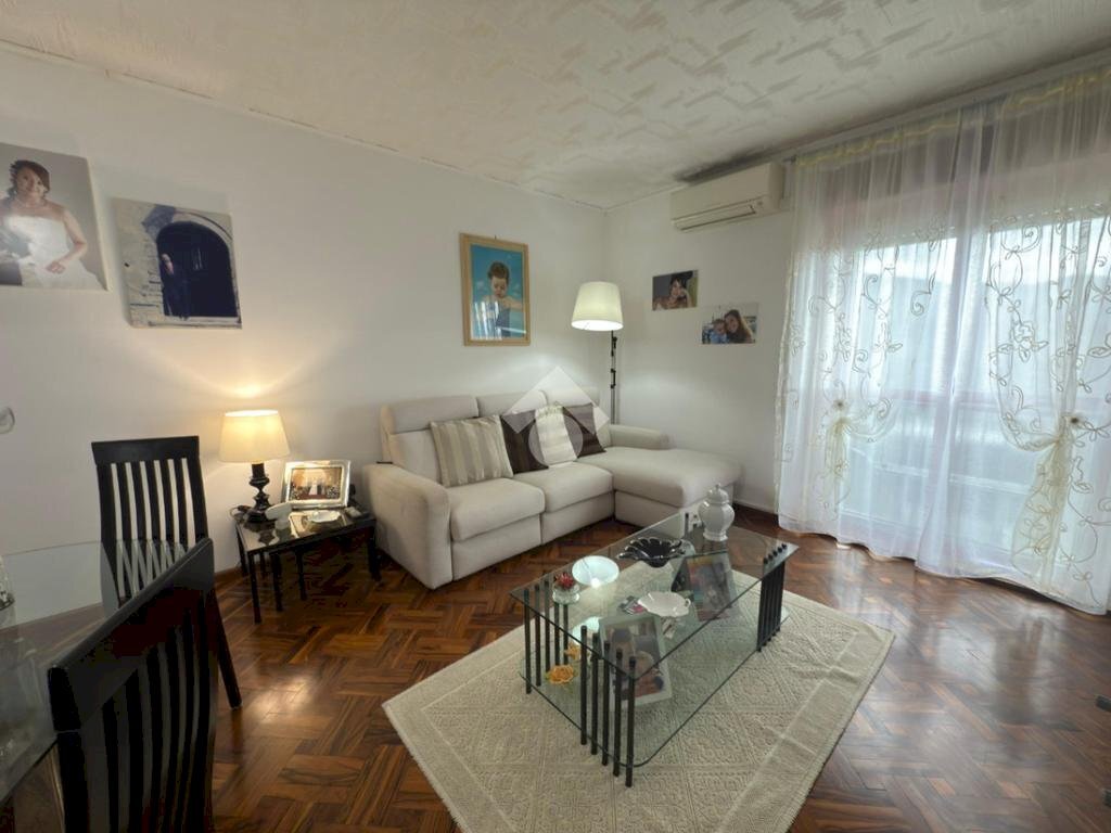 quadrivano in vendita a Genova in zona Palmaro / Pra'