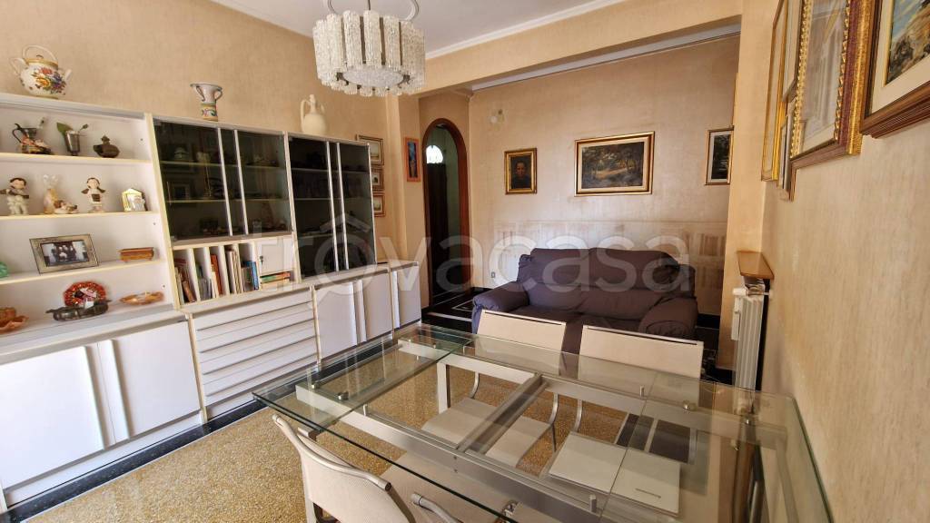 appartamento in vendita a Genova in zona Sestri Ponente