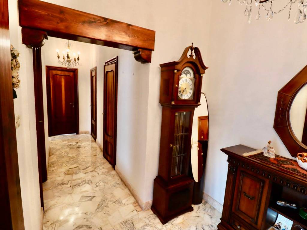 appartamento in vendita a Genova in zona Bolzaneto