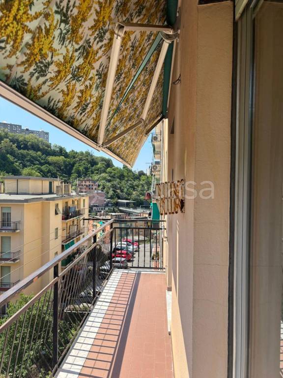 appartamento in vendita a Genova in zona Bolzaneto