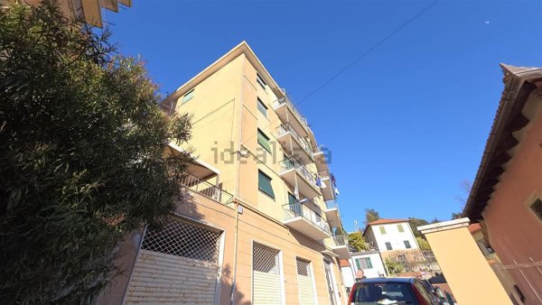 appartamento in vendita a Genova in zona Bolzaneto