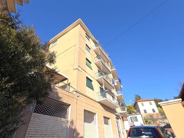 appartamento in vendita a Genova in zona Bolzaneto