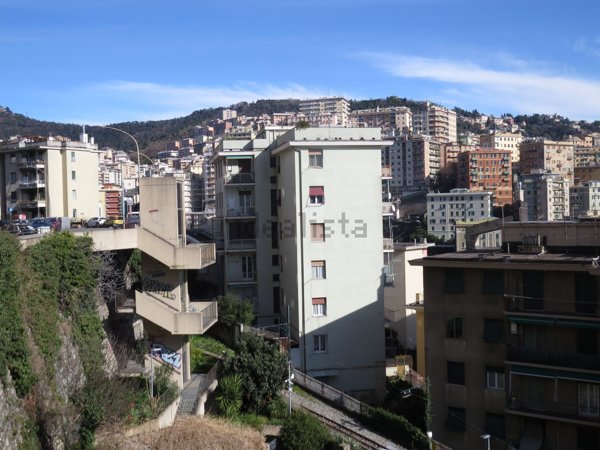 appartamento in vendita a Genova in zona Lagaccio / Granarolo