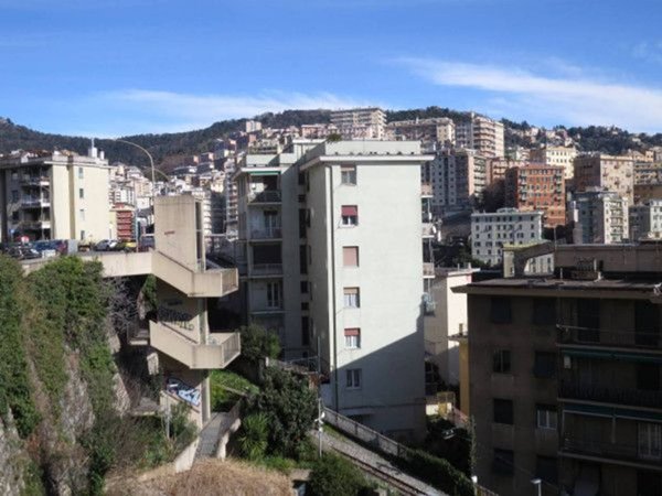 appartamento in vendita a Genova in zona Lagaccio / Granarolo