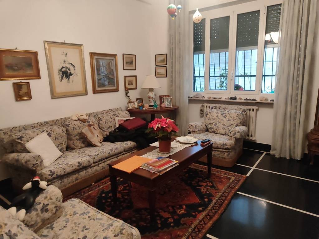 appartamento in vendita a Genova in zona Pegli