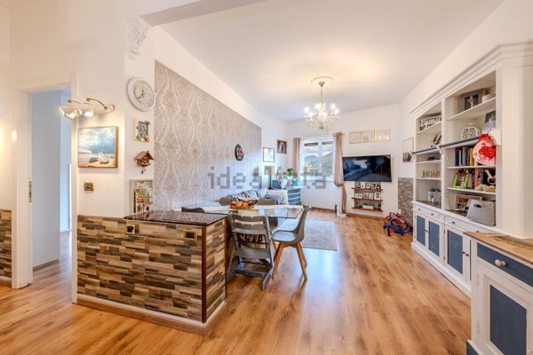 appartamento in vendita a Genova in zona Staglieno