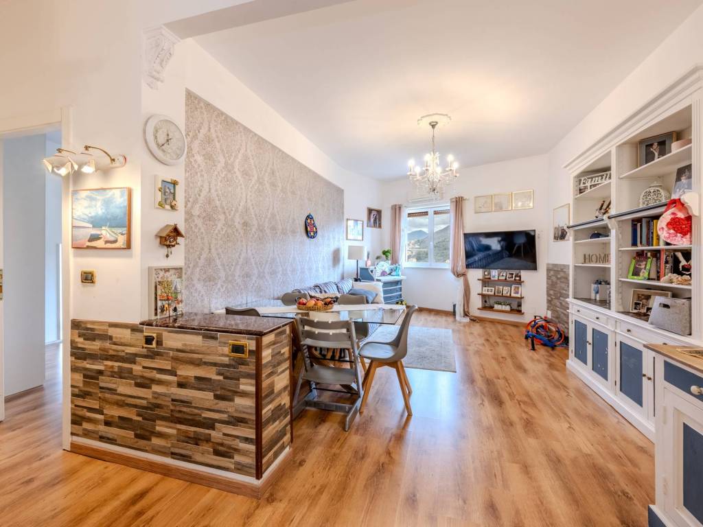 appartamento in vendita a Genova in zona Marassi