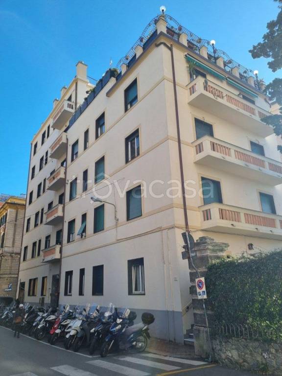 appartamento in vendita a Genova in zona Pegli