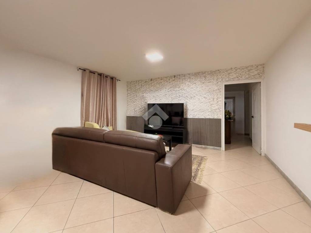 negozio in vendita a Genova in zona Foce