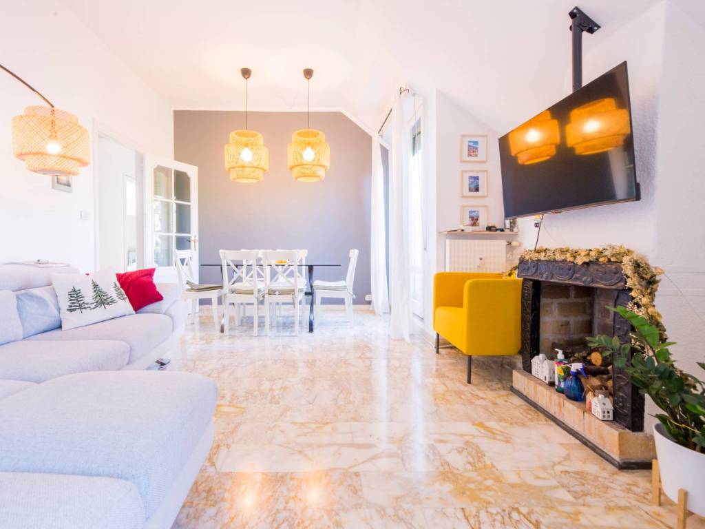 appartamento in vendita a Genova in zona Sturla