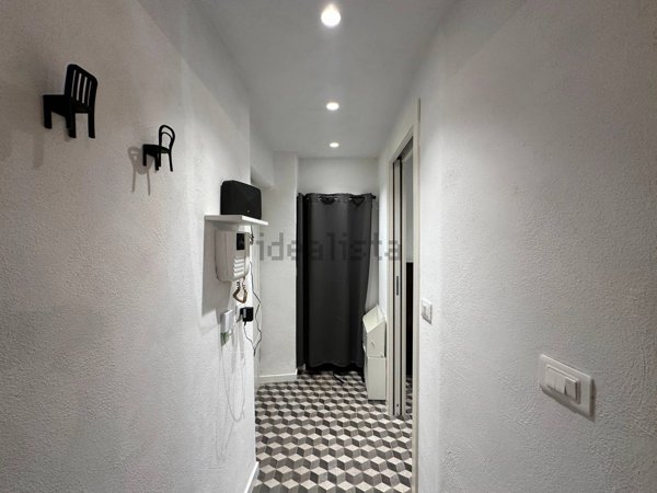 appartamento in vendita a Genova in zona Sottoripa / Maddalena / Molo