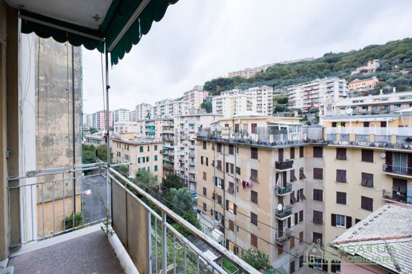 appartamento in vendita a Genova in zona Quezzi