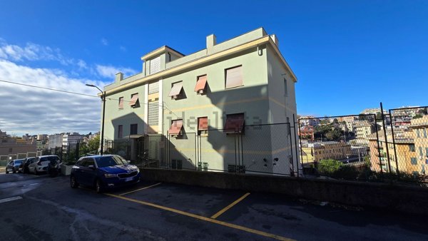 appartamento in vendita a Genova in zona Sturla