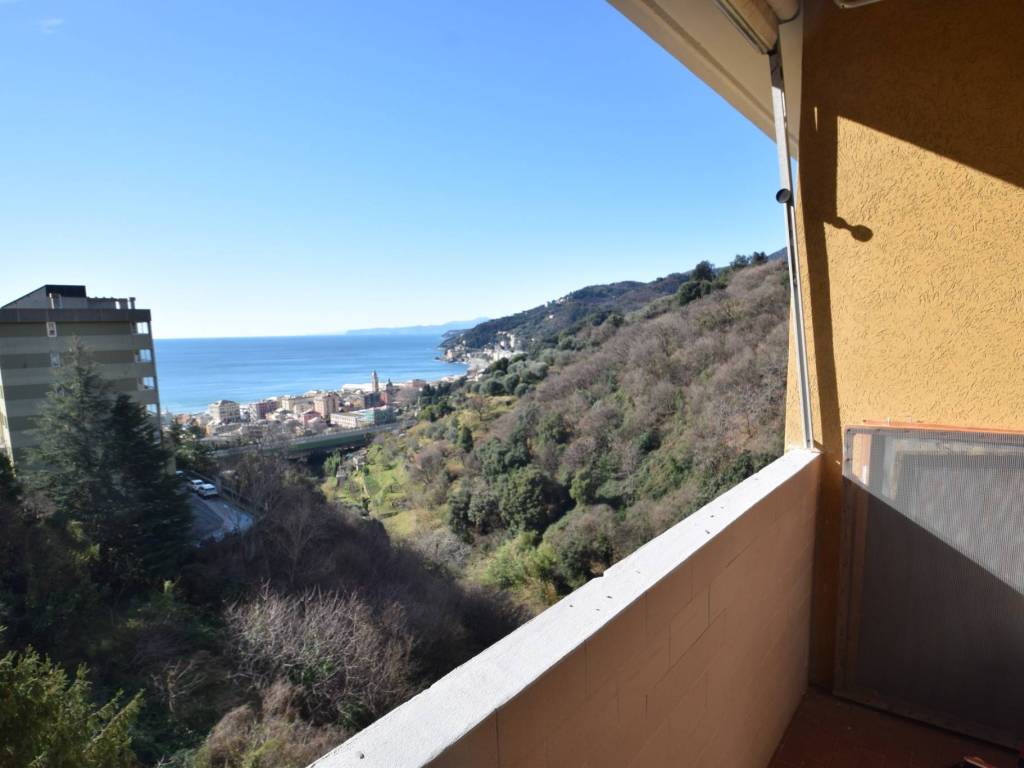 appartamento in vendita a Genova in zona Voltri