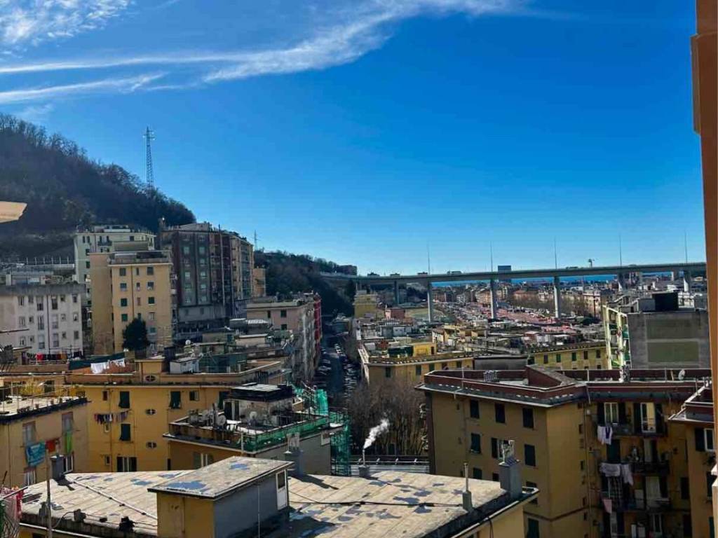 appartamento in vendita a Genova in zona Certosa