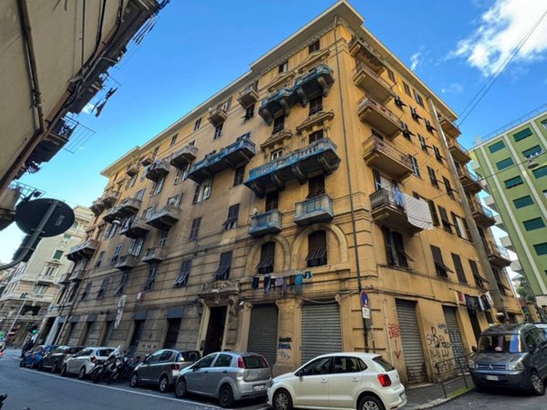 appartamento in vendita a Genova in zona Sampierdarena