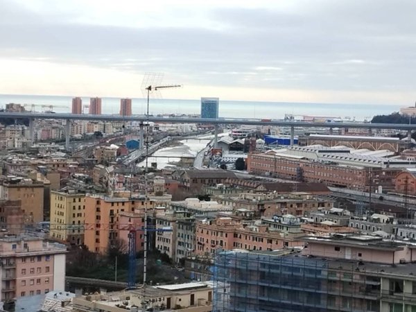appartamento in vendita a Genova in zona Rivarolo