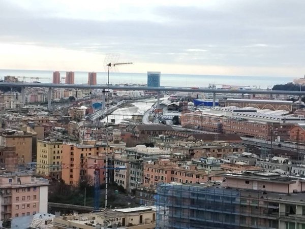 appartamento in vendita a Genova in zona Rivarolo