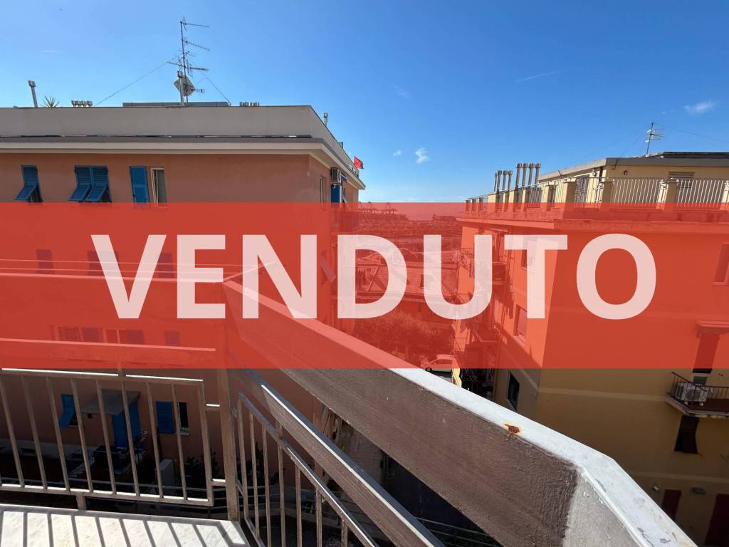 appartamento in vendita a Genova in zona Pegli