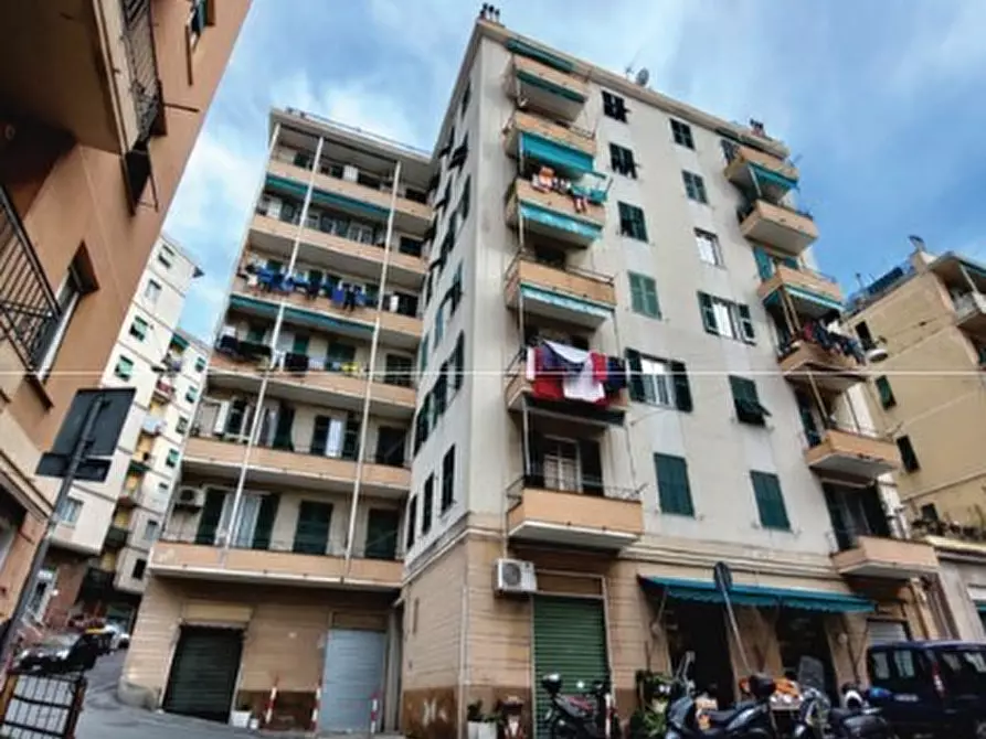 appartamento in vendita a Genova in zona Sestri Ponente