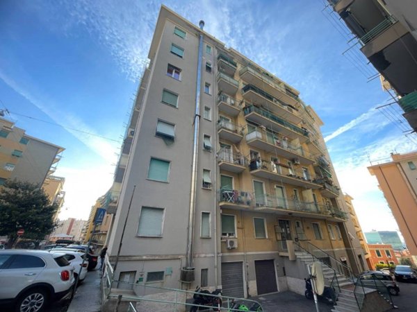 appartamento in vendita a Genova in zona Palmaro / Pra'