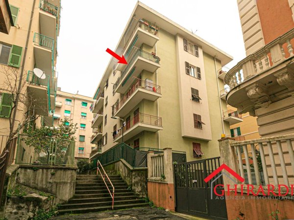 appartamento in vendita a Genova in zona Sestri Ponente