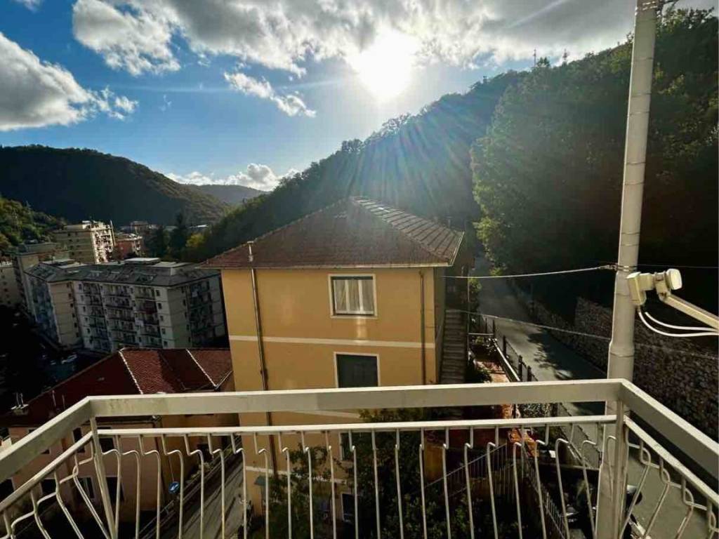 appartamento in vendita a Genova in zona Molassana