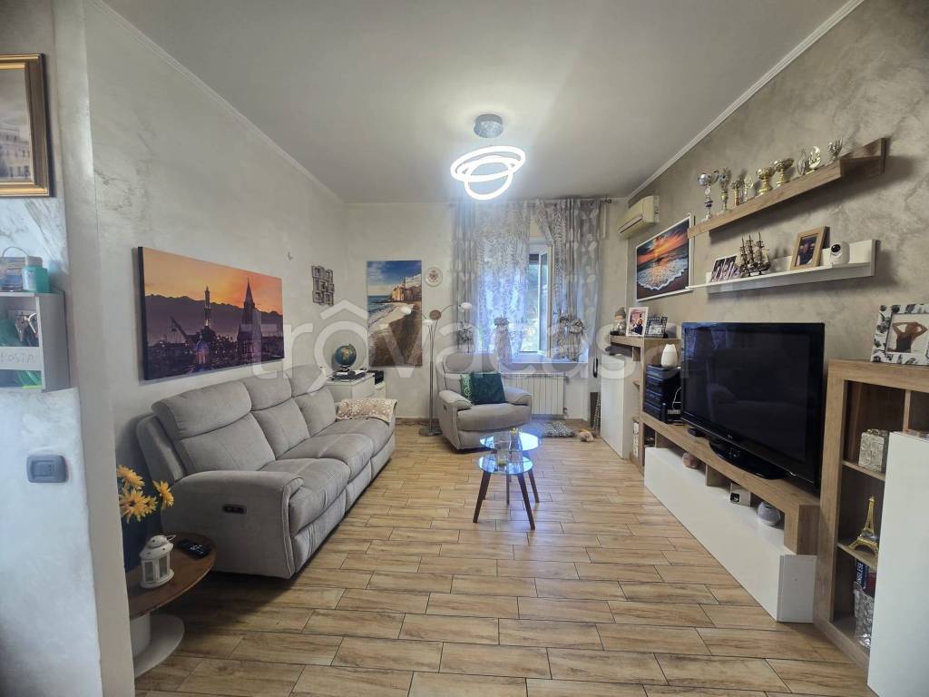 appartamento in vendita a Genova in zona Palmaro / Pra'