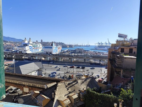 appartamento in vendita a Genova in zona DiNegro