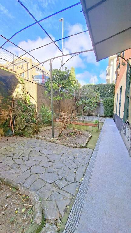 appartamento in vendita a Genova in zona Albaro