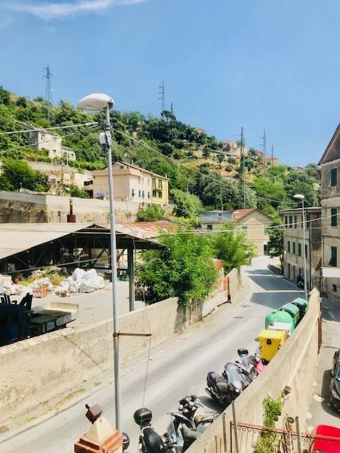 appartamento in vendita a Genova in zona Sestri Ponente