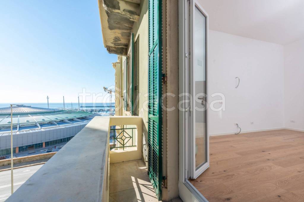 appartamento in vendita a Genova in zona Carignano