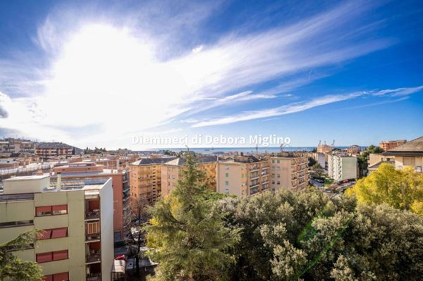 appartamento in vendita a Genova in zona Sestri Ponente